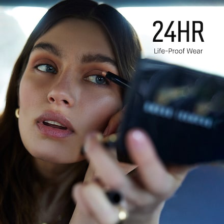 Long-Wear Cream Shadow Stick Kalem Göz Farı